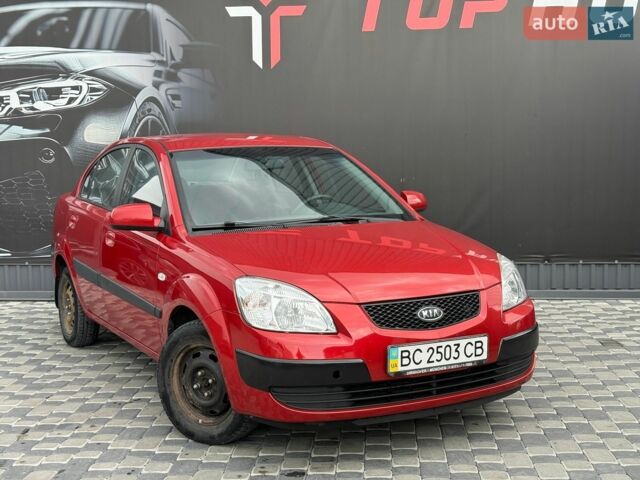 Красный Киа Рио, объемом двигателя 1.4 л и пробегом 155 тыс. км за 3700 $, фото 4 на Automoto.ua