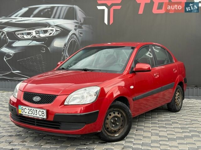 Красный Киа Рио, объемом двигателя 1.4 л и пробегом 155 тыс. км за 3700 $, фото 1 на Automoto.ua