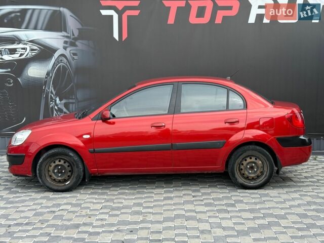 Красный Киа Рио, объемом двигателя 1.4 л и пробегом 155 тыс. км за 3700 $, фото 7 на Automoto.ua