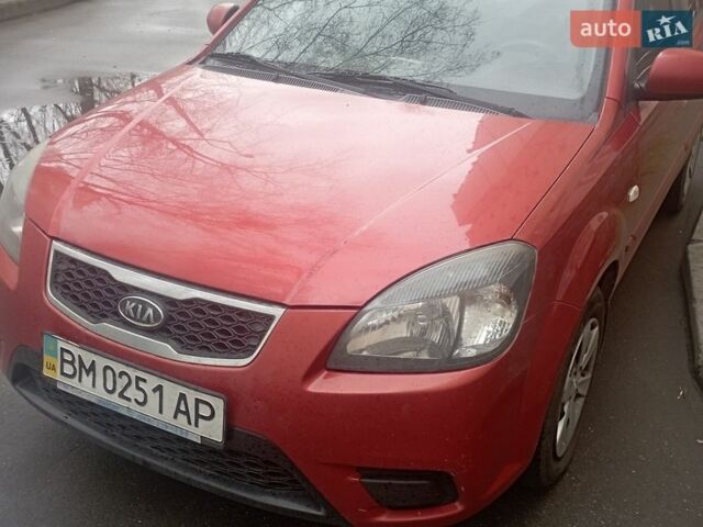 Красный Киа Рио, объемом двигателя 1.5 л и пробегом 364 тыс. км за 4500 $, фото 2 на Automoto.ua