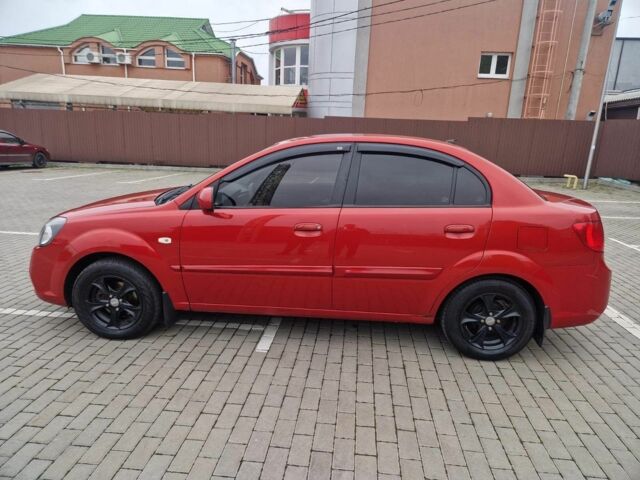 Киа Рио 2010 в Черкассах на Automoto.ua Красный Киа Рио, объемом двигателя 1.3 л и пробегом 275 тыс. км за 4300 $, фото 2 на Automoto.ua
