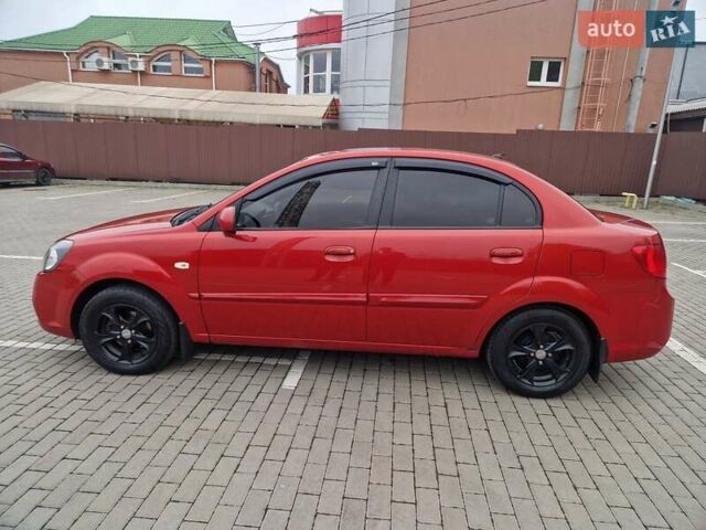 Киа Рио 2010 в Черкассах на Automoto.ua Красный Киа Рио, объемом двигателя 1.34 л и пробегом 275 тыс. км за 4300 $, фото 2 на Automoto.ua