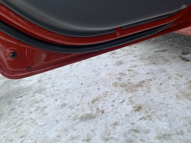 Червоний Кіа Ріо, об'ємом двигуна 1.4 л та пробігом 184 тис. км за 5300 $, фото 15 на Automoto.ua