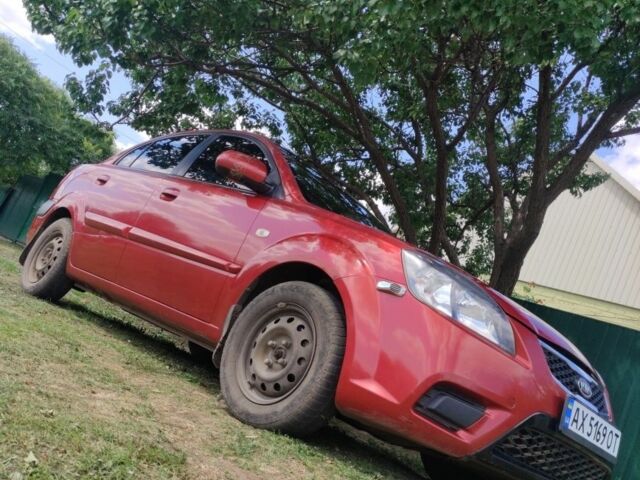 Красный Киа Рио, объемом двигателя 0 л и пробегом 213 тыс. км за 4401 $, фото 7 на Automoto.ua