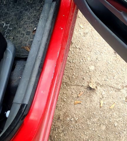 Червоний Кіа Ріо, об'ємом двигуна 1.4 л та пробігом 200 тис. км за 4800 $, фото 3 на Automoto.ua