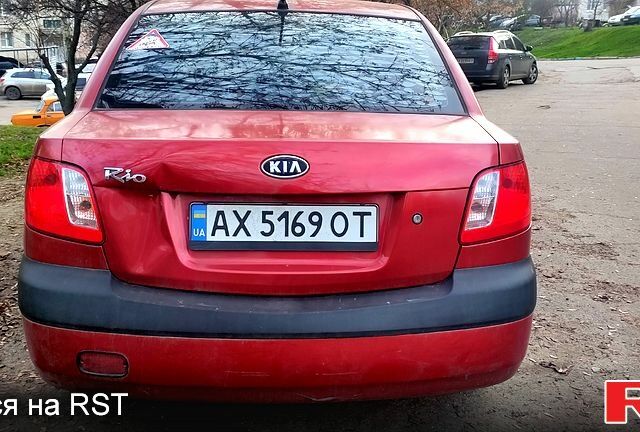 Красный Киа Рио, объемом двигателя 1.4 л и пробегом 200 тыс. км за 4800 $, фото 10 на Automoto.ua