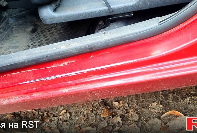 Червоний Кіа Ріо, об'ємом двигуна 1.4 л та пробігом 200 тис. км за 4800 $, фото 4 на Automoto.ua