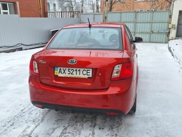 Красный Киа Рио, объемом двигателя 1.4 л и пробегом 180 тыс. км за 4750 $, фото 6 на Automoto.ua