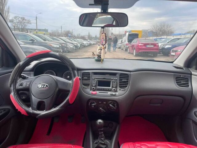Червоний Кіа Ріо, об'ємом двигуна 1.4 л та пробігом 113 тис. км за 5899 $, фото 11 на Automoto.ua