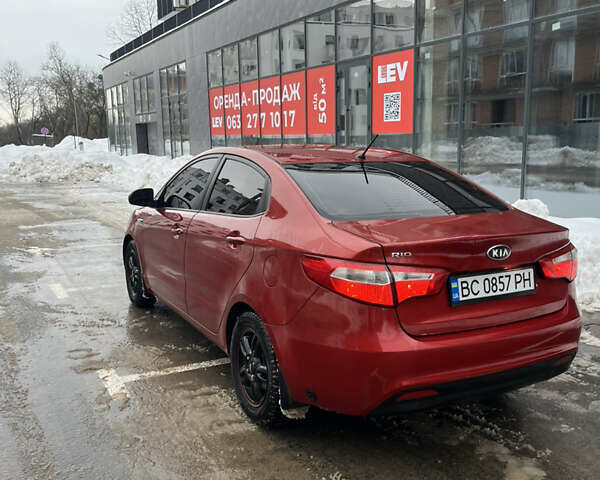 Красный Киа Рио, объемом двигателя 1.4 л и пробегом 212 тыс. км за 6000 $, фото 3 на Automoto.ua