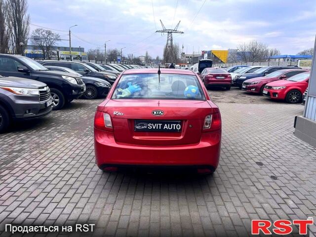 Красный Киа Рио, объемом двигателя 1.4 л и пробегом 113 тыс. км за 5899 $, фото 4 на Automoto.ua