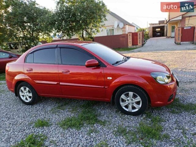 Червоний Кіа Ріо, об'ємом двигуна 1.4 л та пробігом 68 тис. км за 6500 $, фото 3 на Automoto.ua