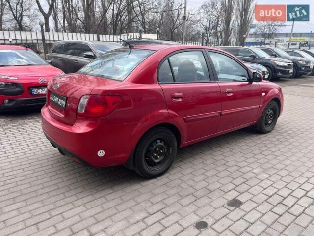 Красный Киа Рио, объемом двигателя 1.4 л и пробегом 113 тыс. км за 5100 $, фото 4 на Automoto.ua