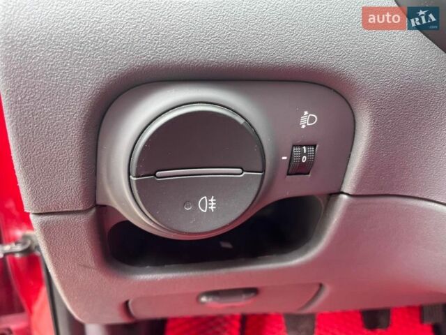 Красный Киа Рио, объемом двигателя 1.4 л и пробегом 113 тыс. км за 5100 $, фото 20 на Automoto.ua