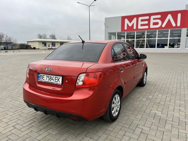Червоний Кіа Ріо, об'ємом двигуна 1.4 л та пробігом 250 тис. км за 3800 $, фото 14 на Automoto.ua