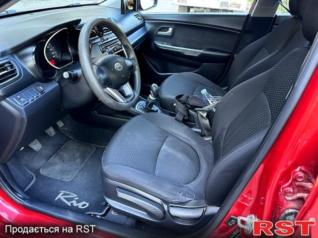 Красный Киа Рио, объемом двигателя 1.4 л и пробегом 190 тыс. км за 6350 $, фото 8 на Automoto.ua