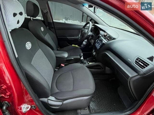 Красный Киа Рио, объемом двигателя 1.4 л и пробегом 214 тыс. км за 5900 $, фото 9 на Automoto.ua