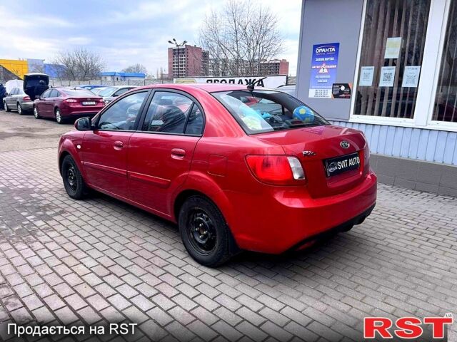Красный Киа Рио, объемом двигателя 1.4 л и пробегом 113 тыс. км за 5899 $, фото 5 на Automoto.ua