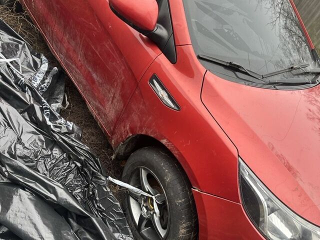 Красный Киа Рио, объемом двигателя 1.4 л и пробегом 200 тыс. км за 2500 $, фото 1 на Automoto.ua