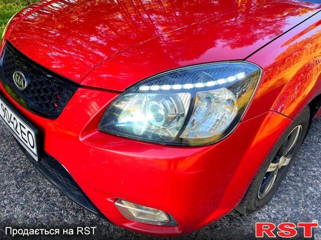 Красный Киа Рио, объемом двигателя 1.4 л и пробегом 155 тыс. км за 6700 $, фото 6 на Automoto.ua