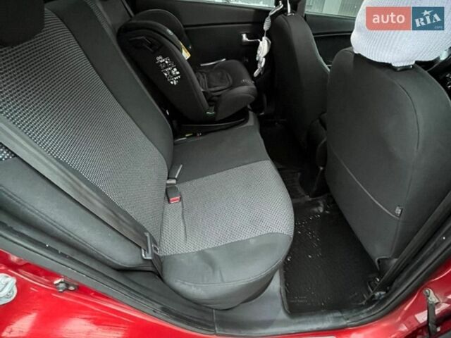 Красный Киа Рио, объемом двигателя 1.4 л и пробегом 214 тыс. км за 5900 $, фото 10 на Automoto.ua