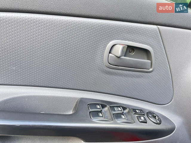 Червоний Кіа Ріо, об'ємом двигуна 1.4 л та пробігом 46 тис. км за 6200 $, фото 9 на Automoto.ua