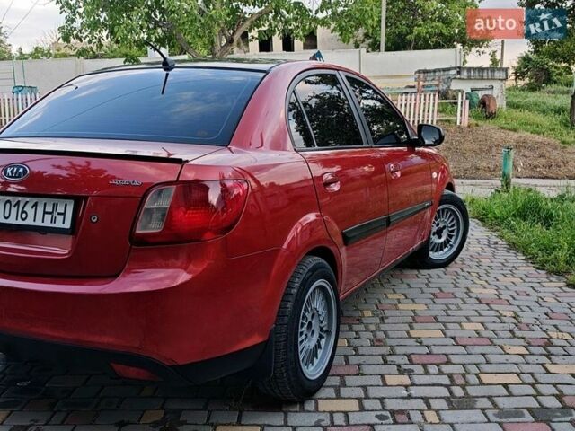 Красный Киа Рио, объемом двигателя 1.4 л и пробегом 300 тыс. км за 4200 $, фото 8 на Automoto.ua