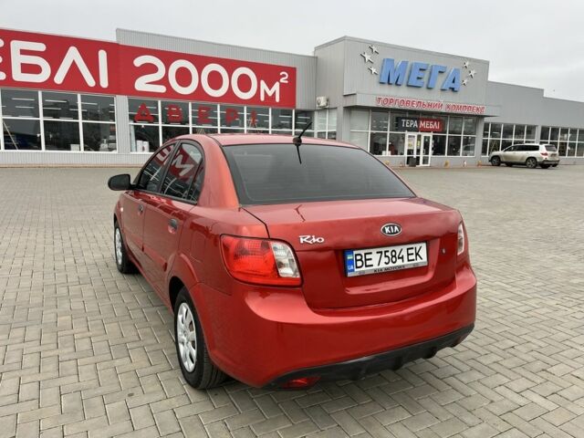 Червоний Кіа Ріо, об'ємом двигуна 1.4 л та пробігом 250 тис. км за 3800 $, фото 13 на Automoto.ua