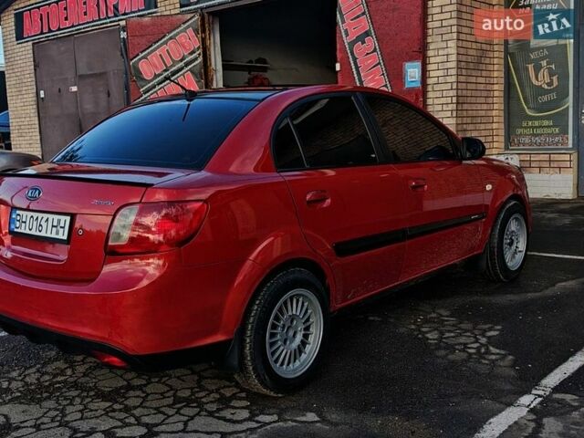 Красный Киа Рио, объемом двигателя 1.4 л и пробегом 300 тыс. км за 4200 $, фото 9 на Automoto.ua