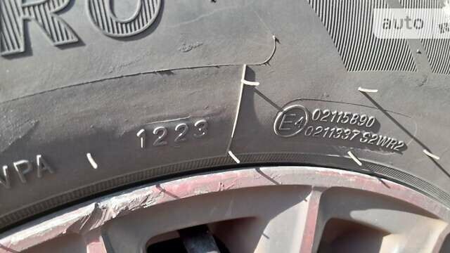 Красный Киа Рио, объемом двигателя 1.4 л и пробегом 319 тыс. км за 5700 $, фото 12 на Automoto.ua