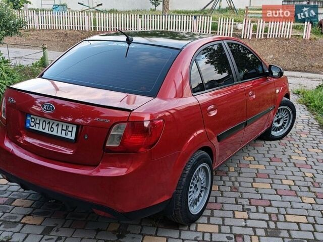 Красный Киа Рио, объемом двигателя 1.4 л и пробегом 300 тыс. км за 4200 $, фото 7 на Automoto.ua