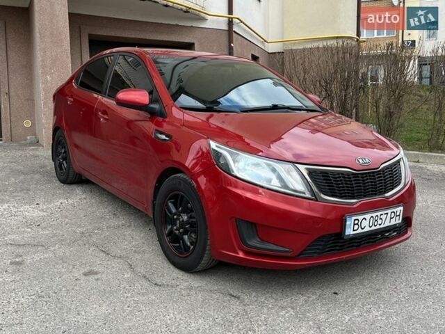 Красный Киа Рио, объемом двигателя 1.4 л и пробегом 214 тыс. км за 5900 $, фото 2 на Automoto.ua