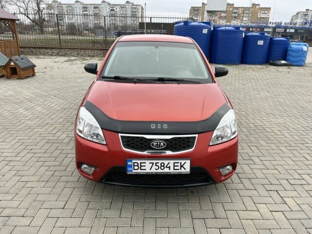 Червоний Кіа Ріо, об'ємом двигуна 1.4 л та пробігом 250 тис. км за 3800 $, фото 12 на Automoto.ua
