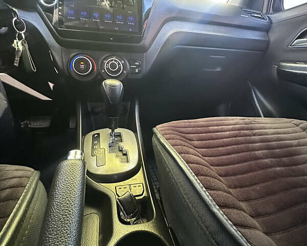 Киа Рио 2012 в Звенигородка на Automoto.ua Красный Киа Рио, объемом двигателя 1.6 л и пробегом 170 тыс. км за 8800 $, фото 4 на Automoto.ua
