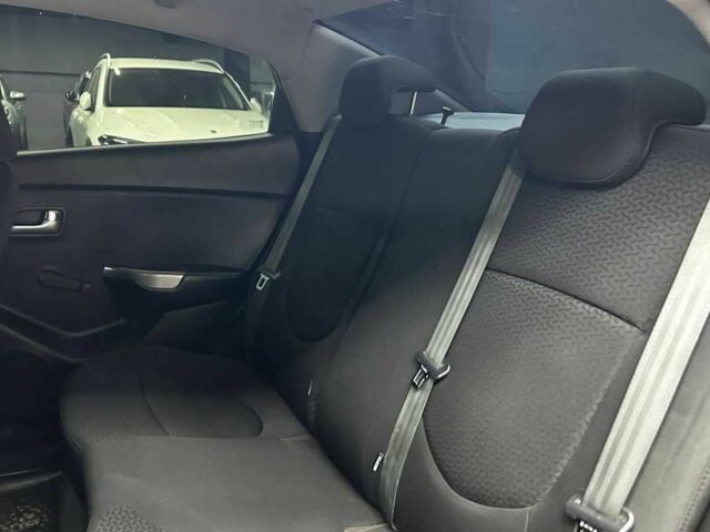 Красный Киа Рио, объемом двигателя 1.4 л и пробегом 181 тыс. км за 6900 $, фото 22 на Automoto.ua