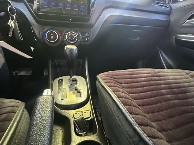 Красный Киа Рио, объемом двигателя 1.6 л и пробегом 169 тыс. км за 7799 $, фото 2 на Automoto.ua