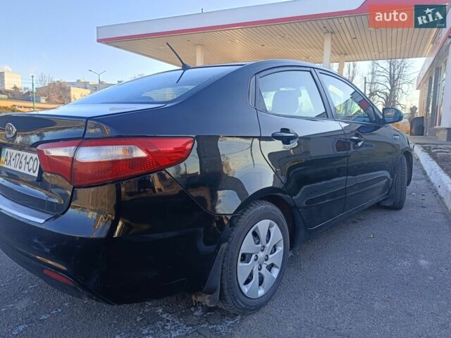 Красный Киа Рио, объемом двигателя 1.4 л и пробегом 232 тыс. км за 5300 $, фото 3 на Automoto.ua