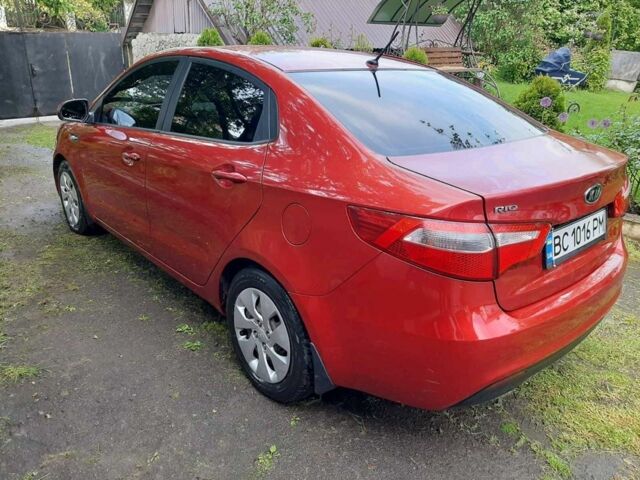 Красный Киа Рио, объемом двигателя 1.4 л и пробегом 134 тыс. км за 6400 $, фото 5 на Automoto.ua