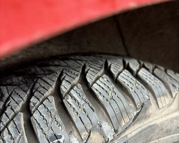 Червоний Кіа Ріо, об'ємом двигуна 1.4 л та пробігом 165 тис. км за 4500 $, фото 22 на Automoto.ua