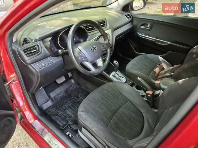 Красный Киа Рио, объемом двигателя 1.59 л и пробегом 96 тыс. км за 8100 $, фото 25 на Automoto.ua
