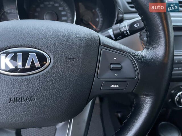 Красный Киа Рио, объемом двигателя 1.6 л и пробегом 113 тыс. км за 9300 $, фото 49 на Automoto.ua