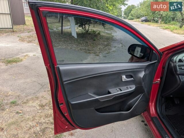 Красный Киа Рио, объемом двигателя 1.4 л и пробегом 181 тыс. км за 6800 $, фото 9 на Automoto.ua