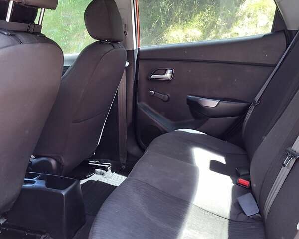 Красный Киа Рио, объемом двигателя 1.4 л и пробегом 126 тыс. км за 7900 $, фото 15 на Automoto.ua