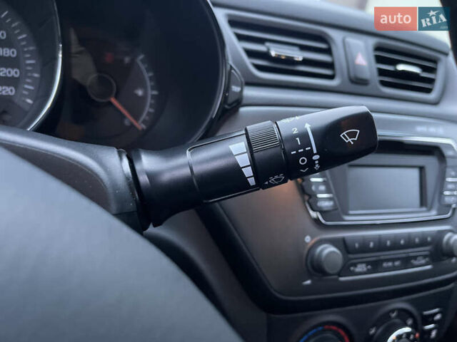 Красный Киа Рио, объемом двигателя 1.59 л и пробегом 113 тыс. км за 9700 $, фото 50 на Automoto.ua