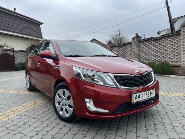 Красный Киа Рио, объемом двигателя 1.6 л и пробегом 113 тыс. км за 9999 $, фото 2 на Automoto.ua