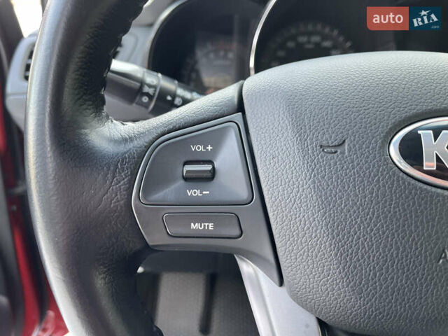 Червоний Кіа Ріо, об'ємом двигуна 1.6 л та пробігом 113 тис. км за 9500 $, фото 41 на Automoto.ua