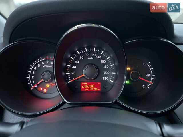 Красный Киа Рио, объемом двигателя 1.59 л и пробегом 113 тыс. км за 9700 $, фото 54 на Automoto.ua