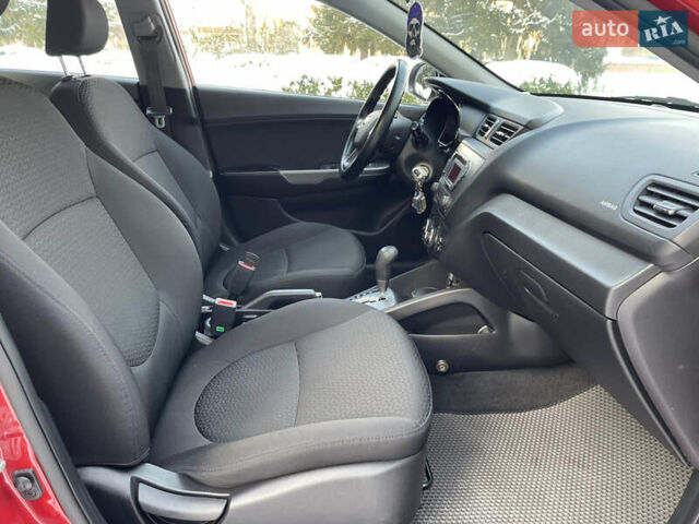 Червоний Кіа Ріо, об'ємом двигуна 1.6 л та пробігом 113 тис. км за 9500 $, фото 32 на Automoto.ua