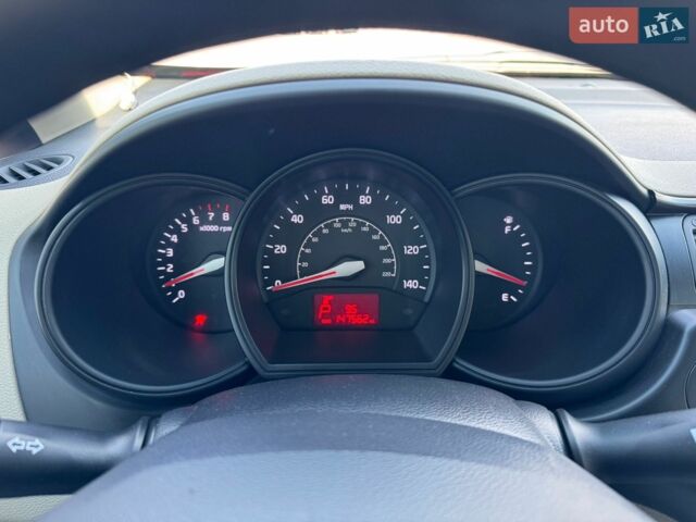 Червоний Кіа Ріо, об'ємом двигуна 1.59 л та пробігом 223 тис. км за 6999 $, фото 8 на Automoto.ua