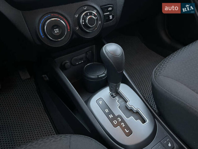 Красный Киа Рио, объемом двигателя 1.59 л и пробегом 113 тыс. км за 9700 $, фото 46 на Automoto.ua